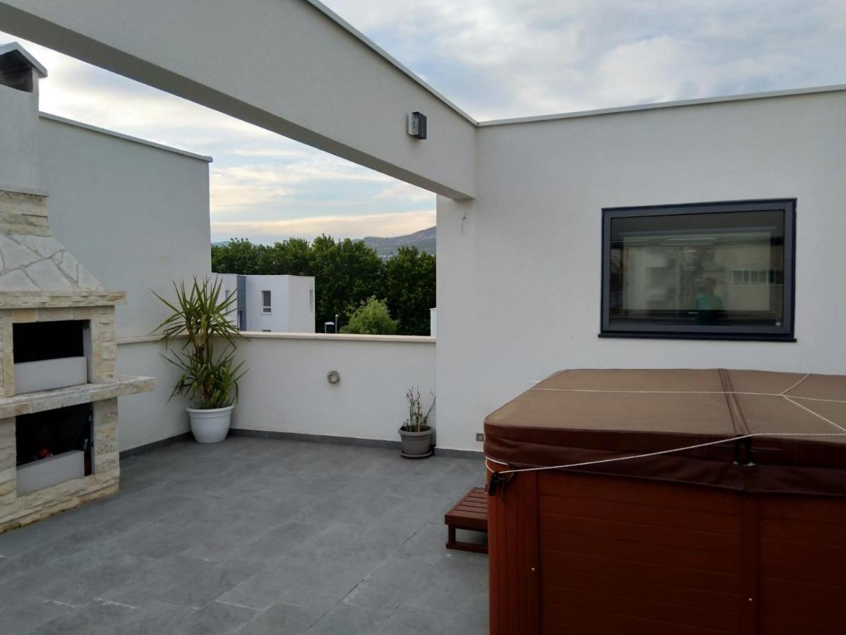 Sea Pearl Luxury Apartment Podstrana Eksteriør bilde